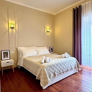 Uitgebreide Kamer met een King Size Bed